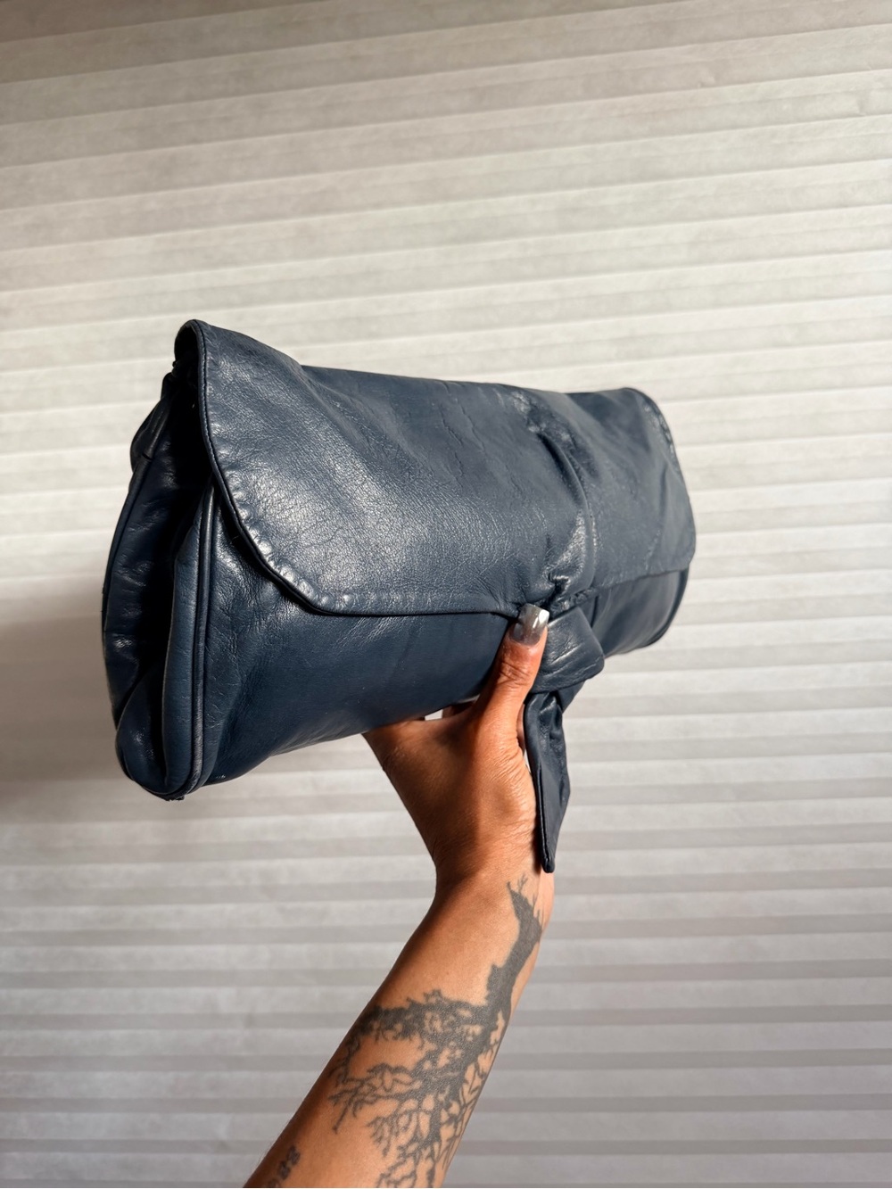 Vintage Anne Klein for Calderon Navy Soft Leather Foldover Evening Bag - Picture 4 of 16